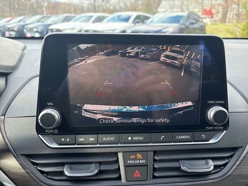 Used 2023 Nissan Altima 2.5 SV image 22