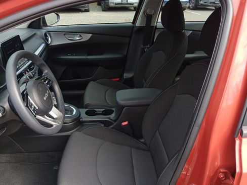 Used 2023 Kia Forte LXS image 11