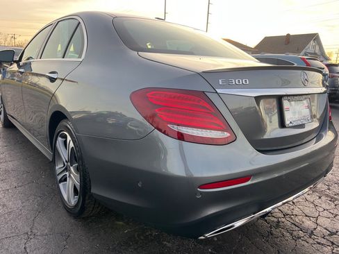 Used 2017 Mercedes-Benz E 300 E 300 4MATIC LUXURY image 5