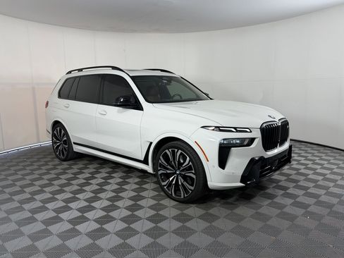 Certified 2024 BMW X7 M60i w/ Executive Package AWD/4WD image 7