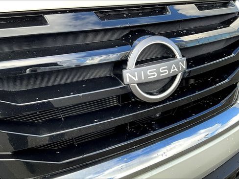 Used 2023 Nissan Pathfinder SL image 33