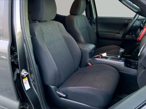 Used 2019 Toyota Tacoma TRD Sport RWD image 9