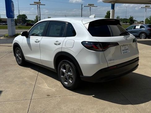 New 2026 Honda HR-V LX image 5
