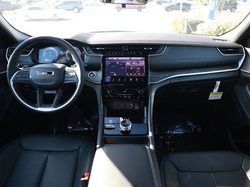 New 2025 Jeep Grand Cherokee Limited image 20