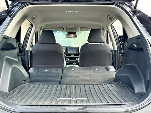 Used 2021 Toyota RAV4 LE AWD/4WD image 7