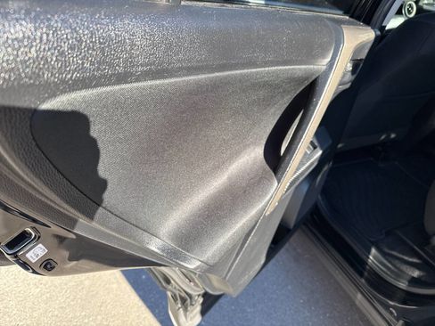 Used 2015 Toyota RAV4 LE image 21