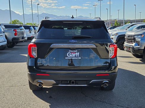 Used 2022 Ford Explorer XLT w/ Equipment Group 202A AWD/4WD image 4