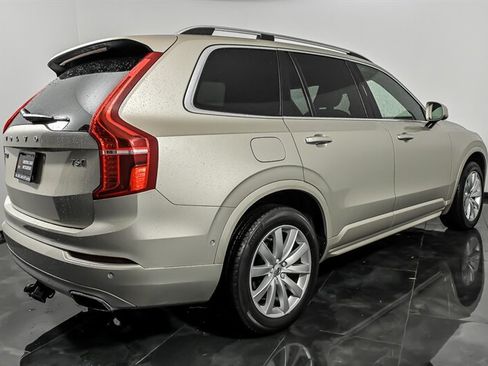 Used 2016 Volvo XC90 T6 Momentum AWD/4WD image 9