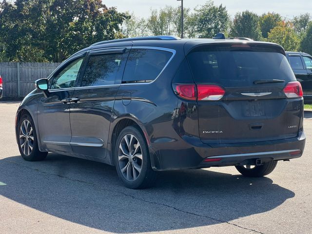 Used 2017 Chrysler Pacifica Limited FWD image 9