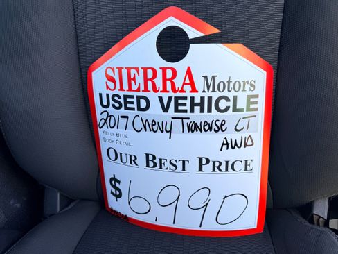 Used 2017 Chevrolet Traverse LT image 10