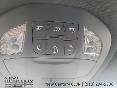 New 2027 Chrysler Pacifica Select FWD image 17