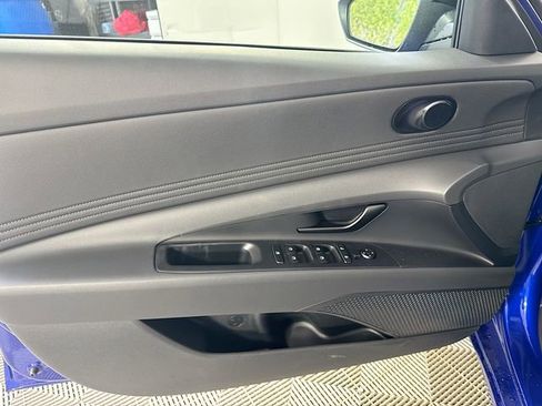 New 2025 Hyundai Elantra SEL FWD image 22