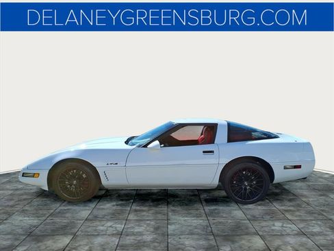 Used 1996 Chevrolet Corvette Coupe image 6