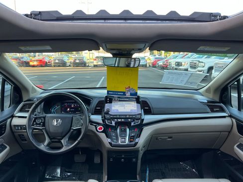 Used 2022 Honda Odyssey Touring image 52