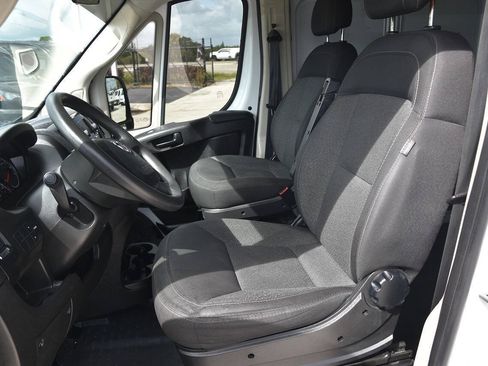 Used 2021 RAM ProMaster 2500 FWD image 9