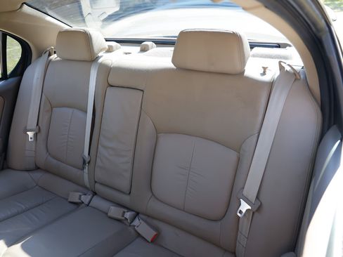 Used 2001 INFINITI I30 w/ (B03) Touring Sport Pkg image 8