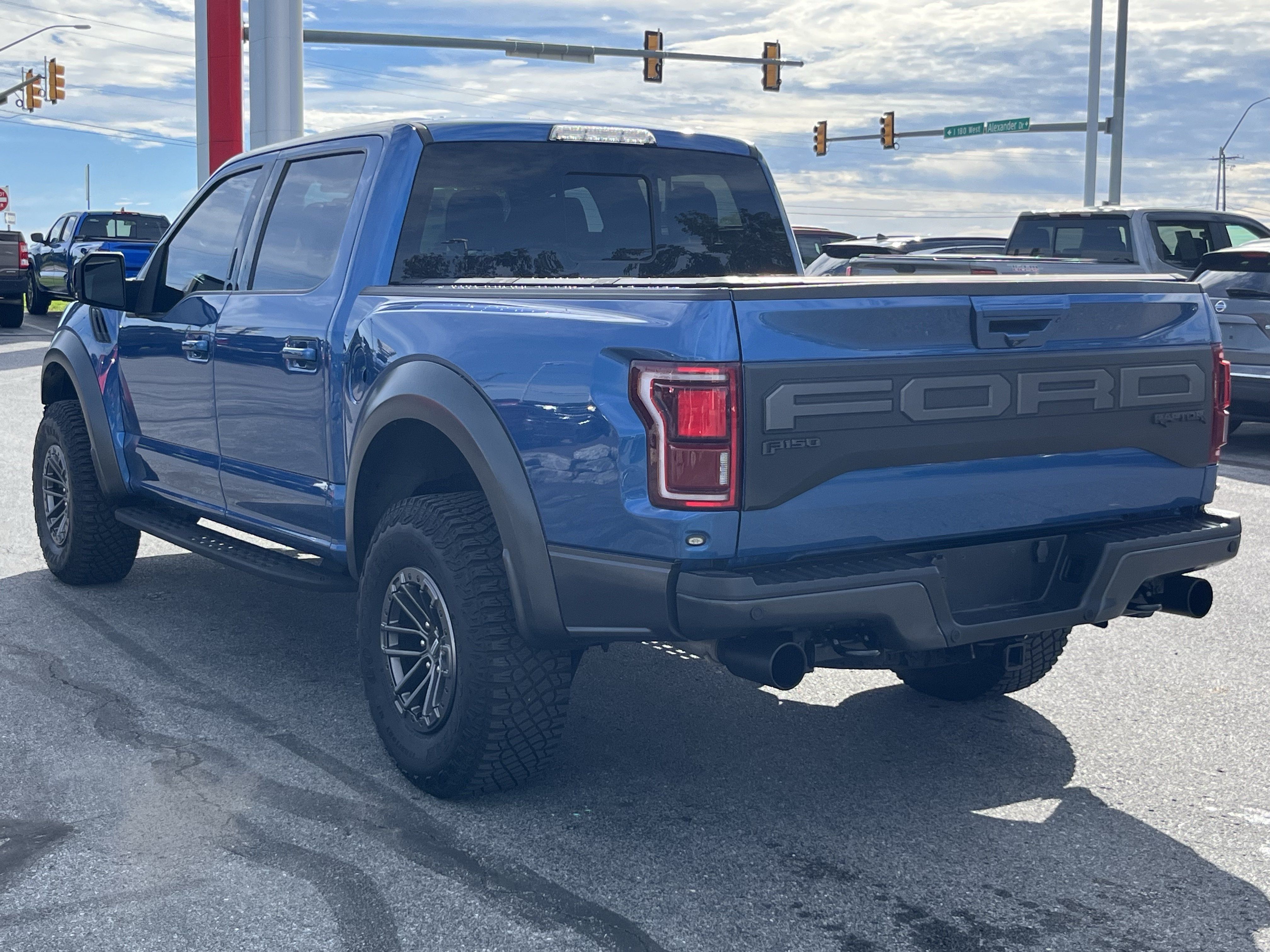 Used 2020 Ford F150 Raptor w/ Equipment Group 802A Luxury AWD/4WD image 8