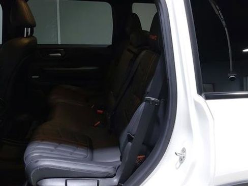 Used 2025 Nissan Armada PRO-4X AWD/4WD image 20