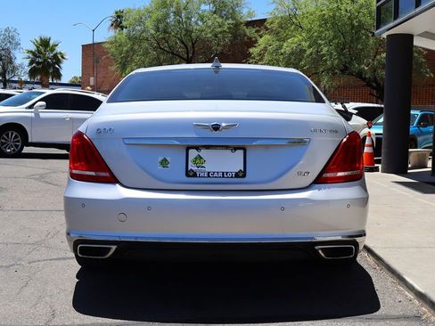 Used 2019 Genesis G90 5.0 Ultimate RWD image 11
