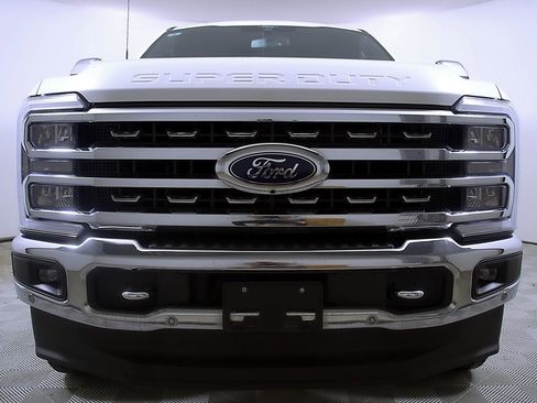 Used 2024 Ford F250 Lariat w/ Lariat Ultimate Package image 5