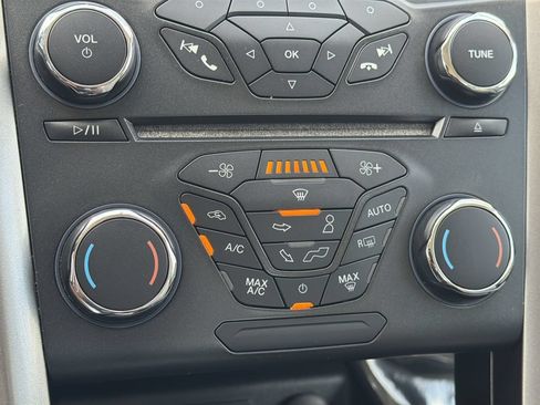 Used 2018 Ford Fusion S FWD image 21
