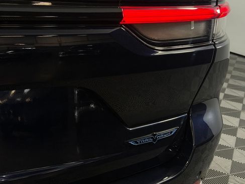 Certified 2023 Jeep Grand Cherokee Trailhawk AWD/4WD image 14