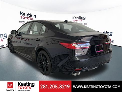 Used 2026 Toyota Camry SE FWD image 9