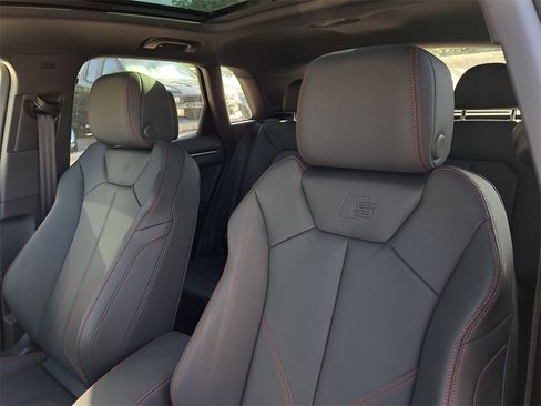 New 2025 Audi Q3 2.0T Premium Plus image 18