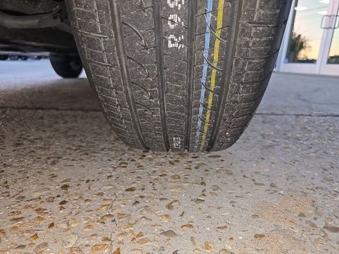 Used 2017 Subaru Outback 2.5i Premium image 39