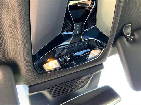 Used 2024 BMW X1 xDrive28i w/ Premium Package image 30