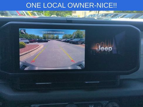 Used 2024 Jeep Gladiator Sport AWD/4WD image 22