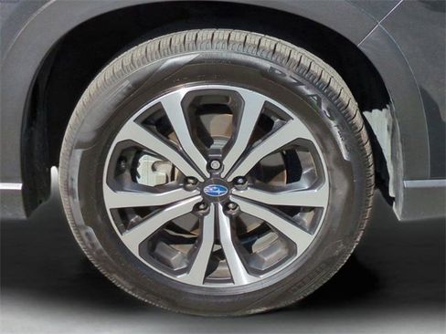 Used 2019 Subaru Forester Limited w/ Popular Package #3 image 30