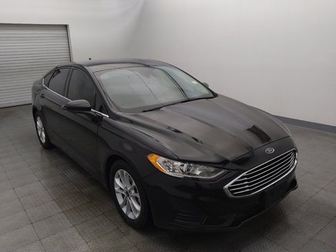 Used 2020 Ford Fusion SE FWD image 13