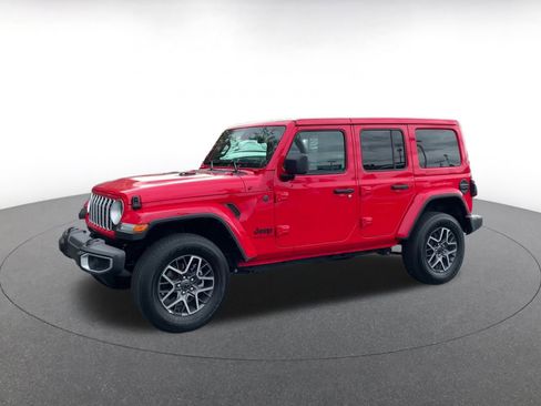 Used 2025 Jeep Wrangler Sahara image 8