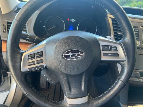 Used 2013 Subaru Outback 2.5i Limited w/ Popular Pkg 1B AWD/4WD image 14