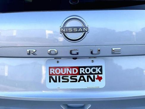 Certified 2023 Nissan Rogue SV image 10