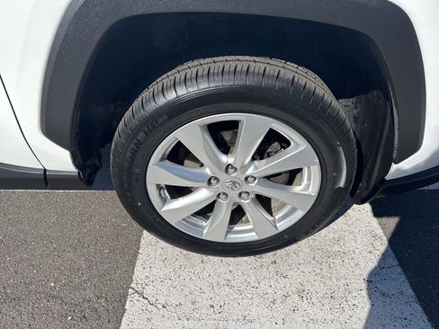 Used 2019 Toyota RAV4 LE w/ All Weather Liner Package AWD/4WD image 12