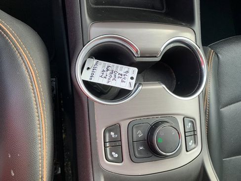 Used 2022 GMC Terrain AT4 image 23