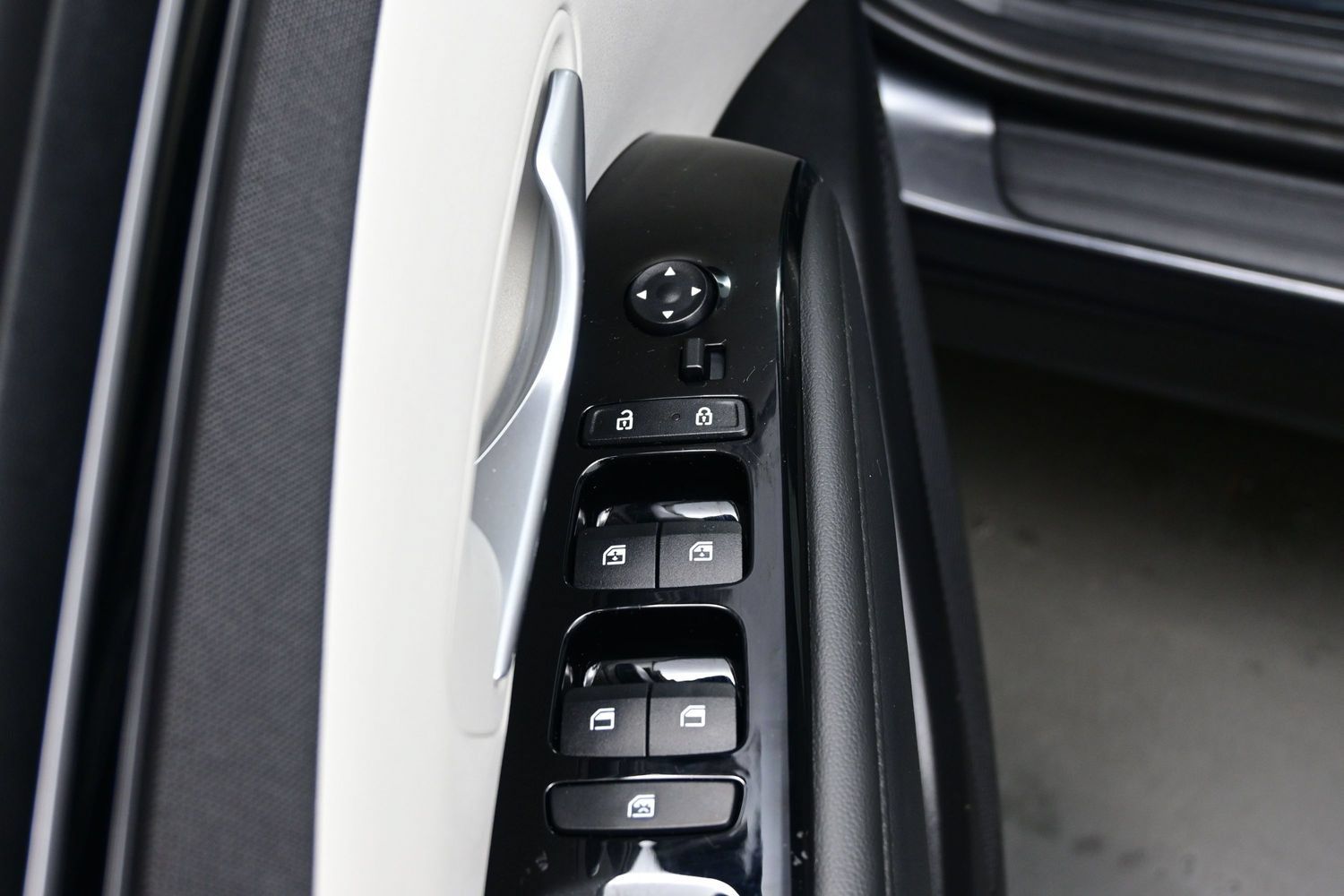 Certified 2024 Hyundai Tucson Limited AWD/4WD image 10