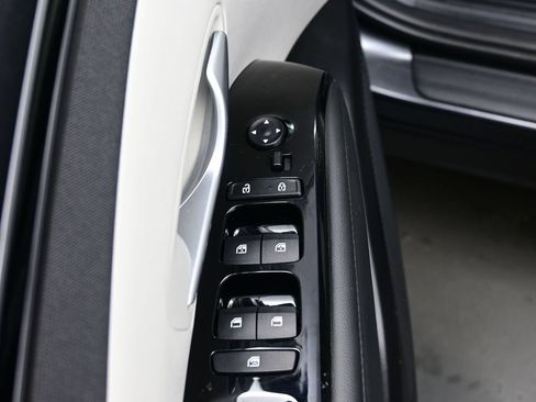 Certified 2024 Hyundai Tucson Limited AWD/4WD image 10