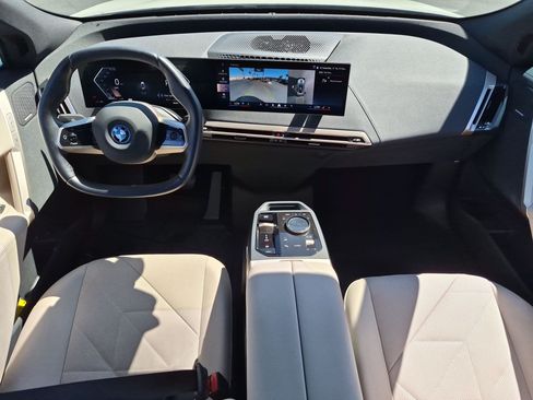 Certified 2025 BMW iX xDrive50 AWD/4WD image 28