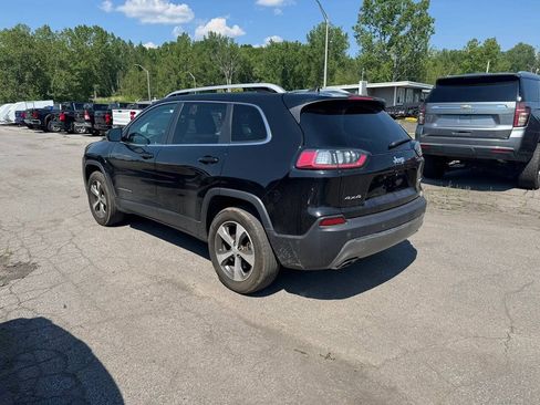Used 2021 Jeep Cherokee Limited w/ Mopar Interior Package AWD/4WD image 3