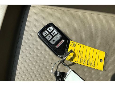 Used 2015 Honda Odyssey Touring Elite image 13