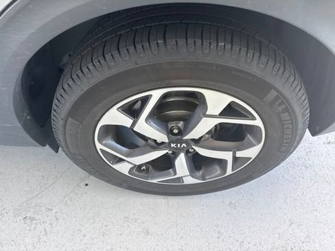 Used 2020 Kia Sportage LX w/ LX Popular Package AWD/4WD image 12
