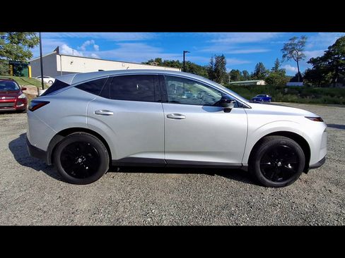 Certified 2025 Nissan Murano SV w/ Cargo Package AWD/4WD image 9