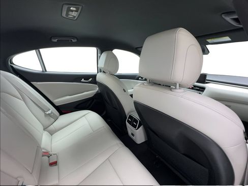 Used 2024 Genesis G70 2.5T AWD/4WD image 26