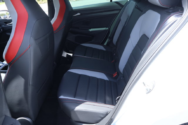 New 2026 Volkswagen GTI SE FWD image 13