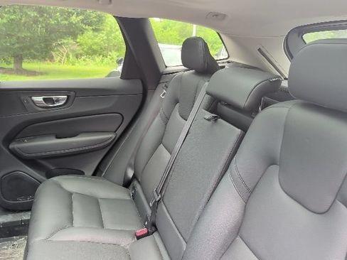 Used 2023 Volvo XC60 B5 Plus w/ Climate Package AWD/4WD image 22