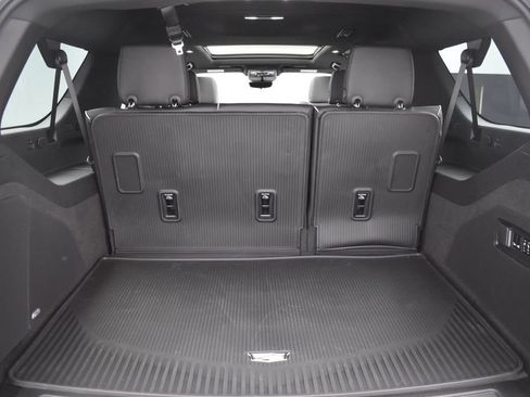 Certified 2026 Cadillac Escalade ESV Sport w/ LPO, ONYX Package AWD/4WD image 29