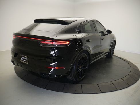Certified 2023 Porsche Cayenne GTS AWD/4WD image 8